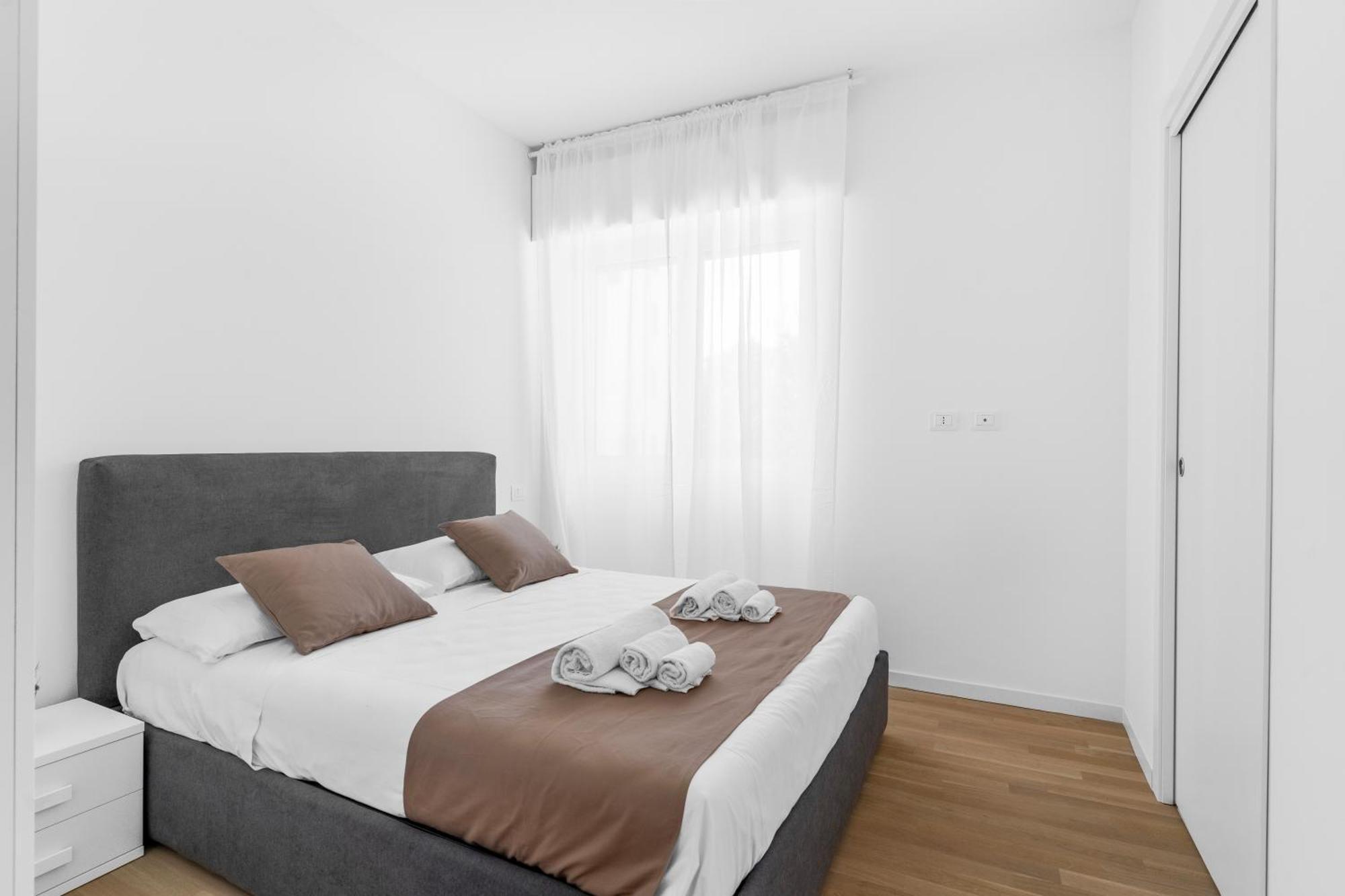 Mi Casa - Appartamento In Ponte Nuovo Милан Экстерьер фото