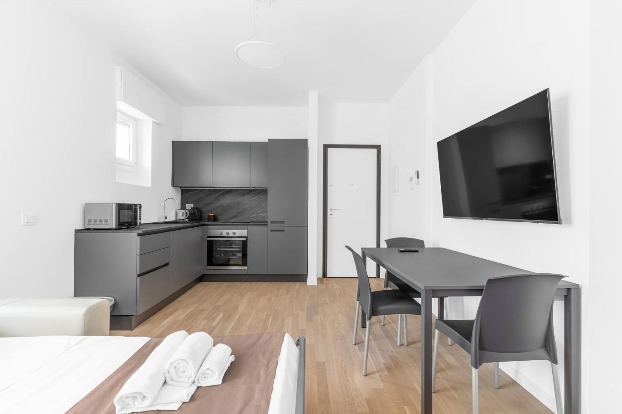 Mi Casa - Appartamento In Ponte Nuovo Милан Экстерьер фото