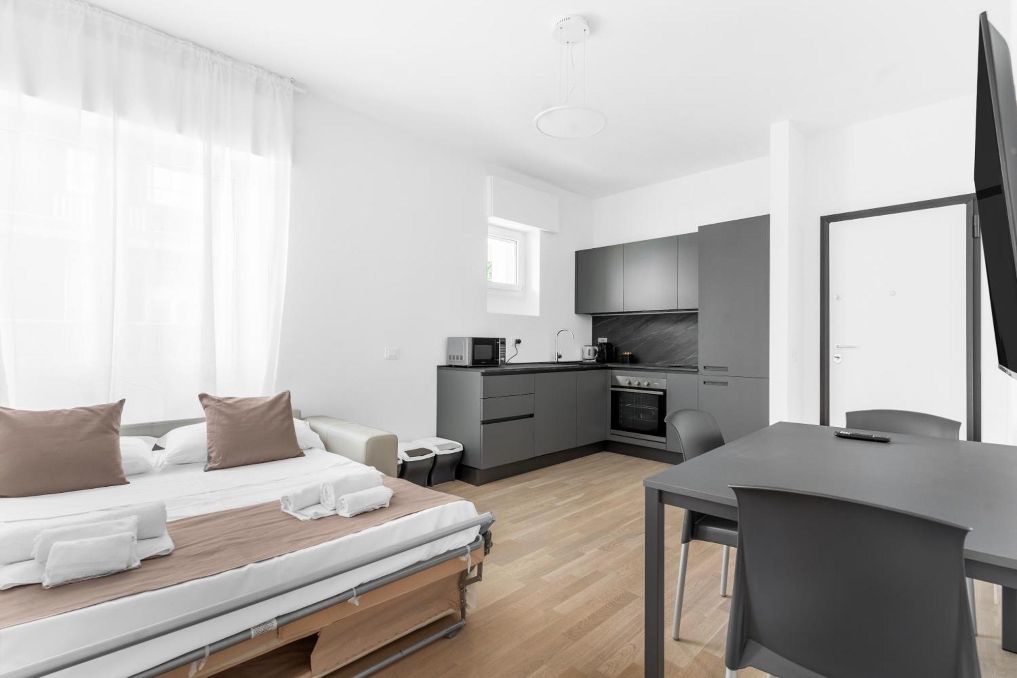Mi Casa - Appartamento In Ponte Nuovo Милан Экстерьер фото
