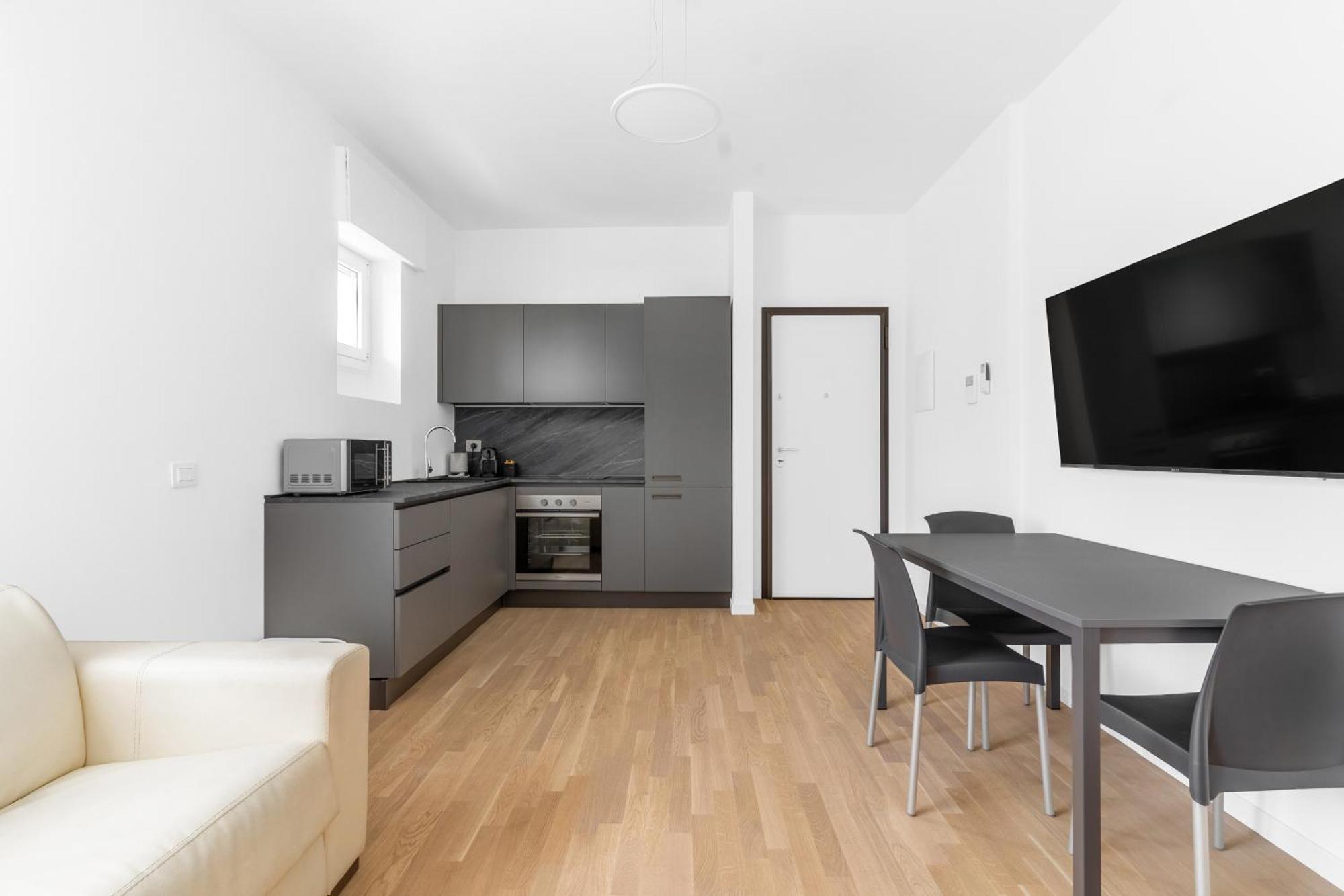 Mi Casa - Appartamento In Ponte Nuovo Милан Экстерьер фото