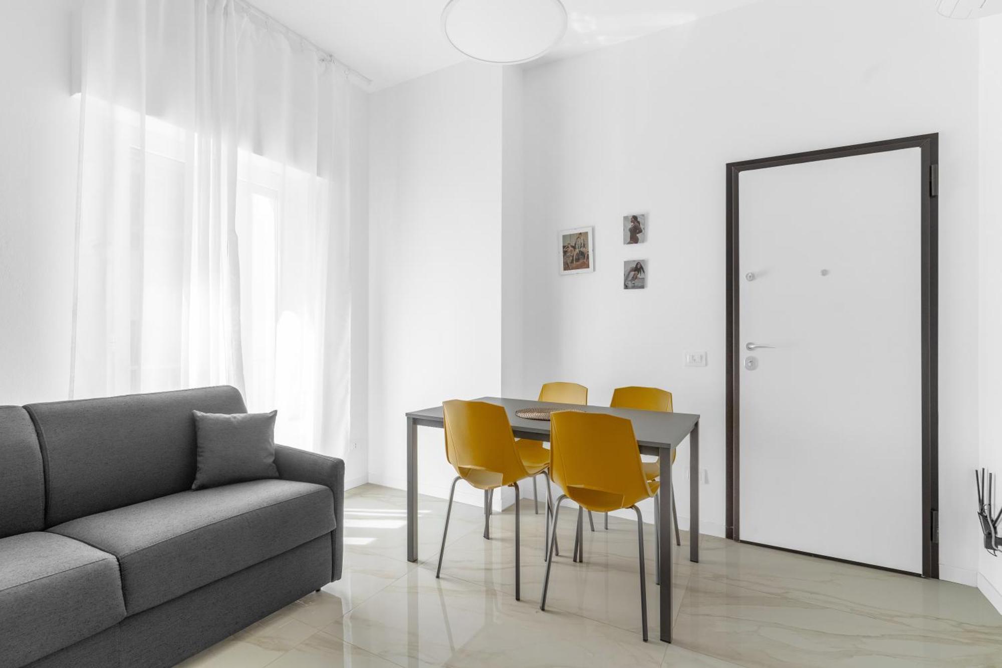 Mi Casa - Appartamento In Ponte Nuovo Милан Экстерьер фото