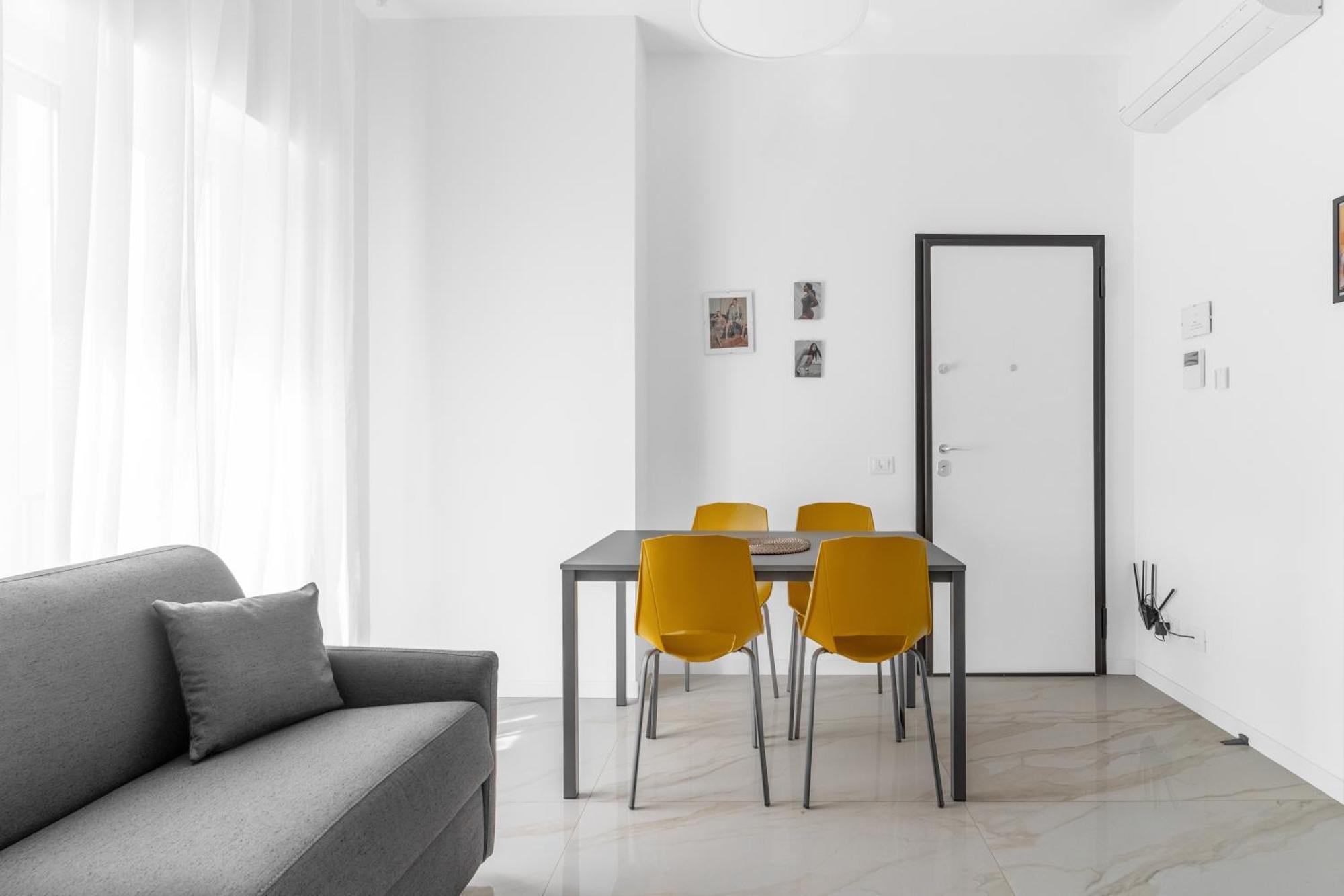 Mi Casa - Appartamento In Ponte Nuovo Милан Экстерьер фото